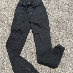American Eagle joggers
